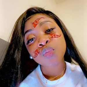 Meet your Posher, Mya